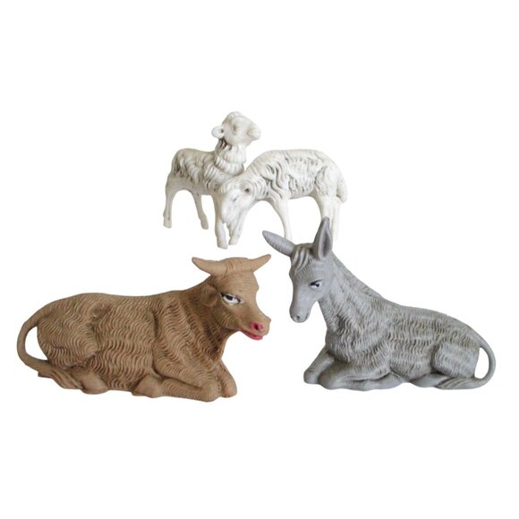 Vintage Nativity Animal Figurines Set Of 4 Sheep Cow Donkey Made in Italy - Picture 1 of 8